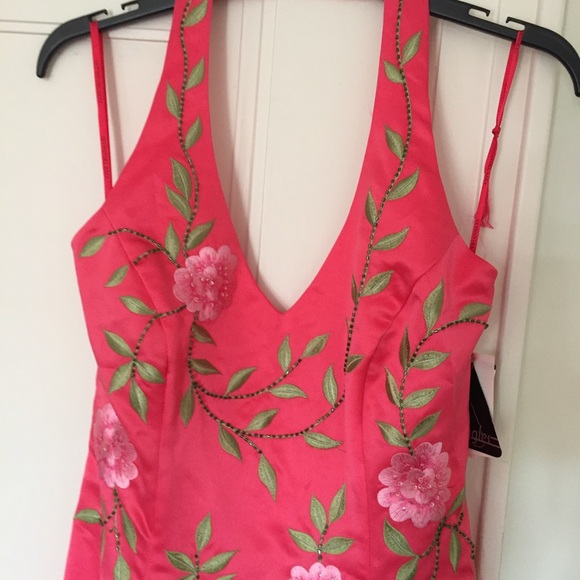 Vintage City Triangles Embellished Gown - Picture 2 of 15